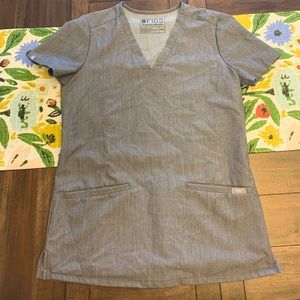 Figs Scrub Top